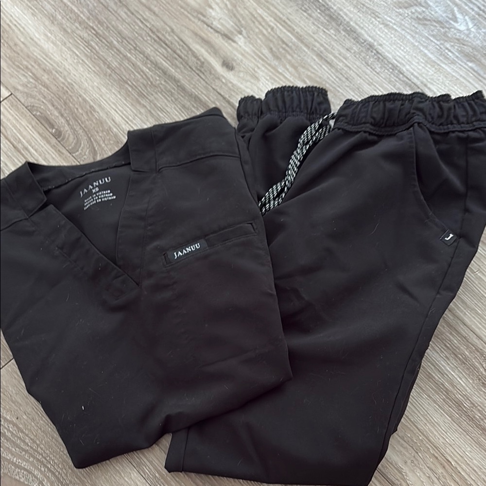 Jaanuu Classic Black Medical Scrubs